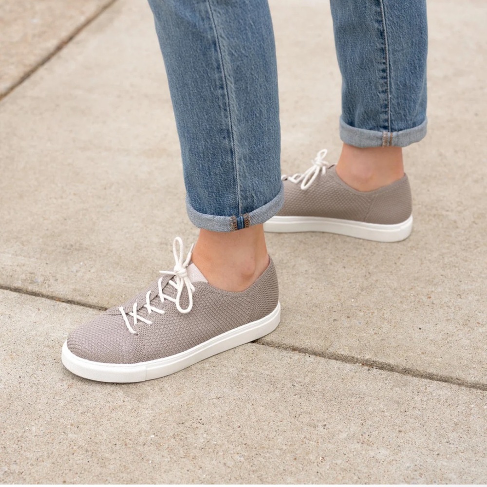 Nisolo Go-To Eco-Knit Sneaker size 7.5